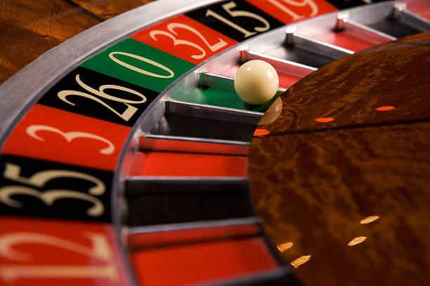 ug300 Togel 4D number selection interface on mobile showing four-digit entry and market countdown